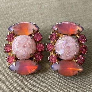 Vintage Oval pink Opal faux crystal rhinestones gold tone metal clips earrings